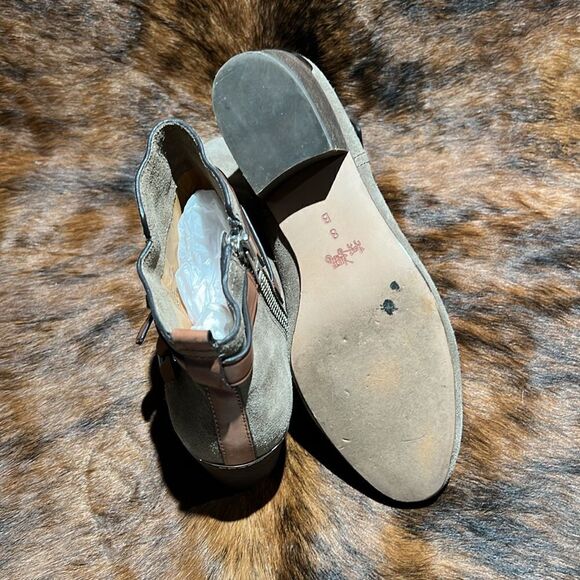 Coach Pauline Suede Bootie Size 8B.  B73 - Picture 10 of 10
